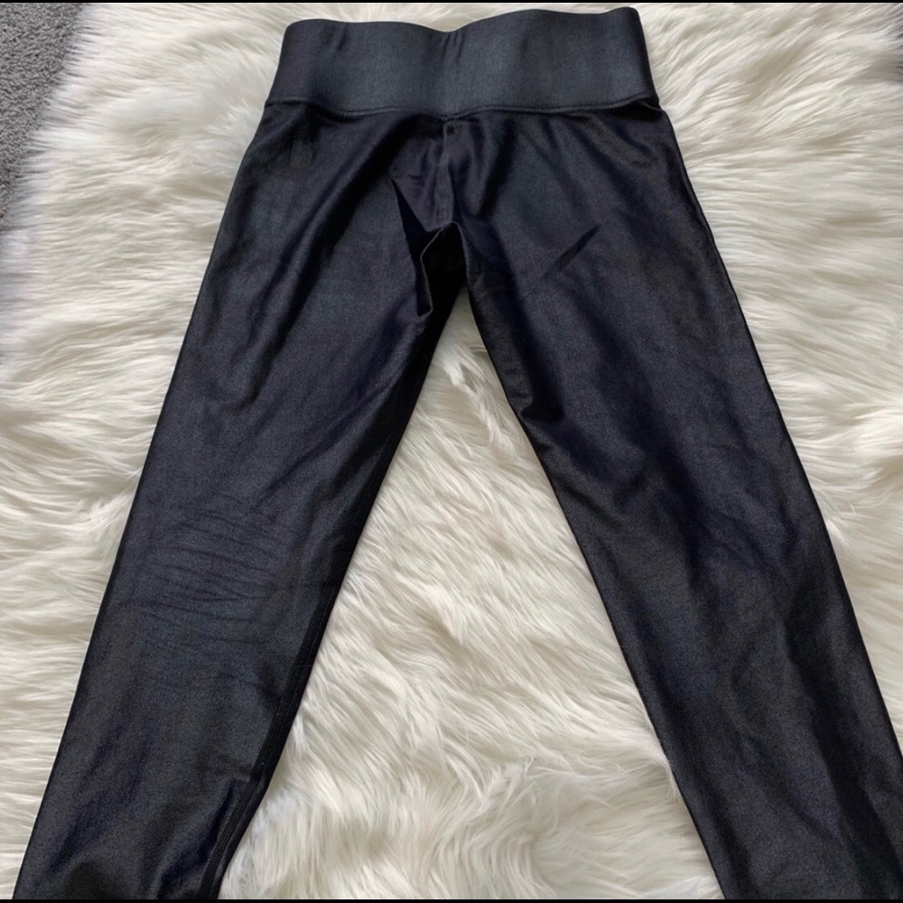 Carbon38 Takara black leggings
